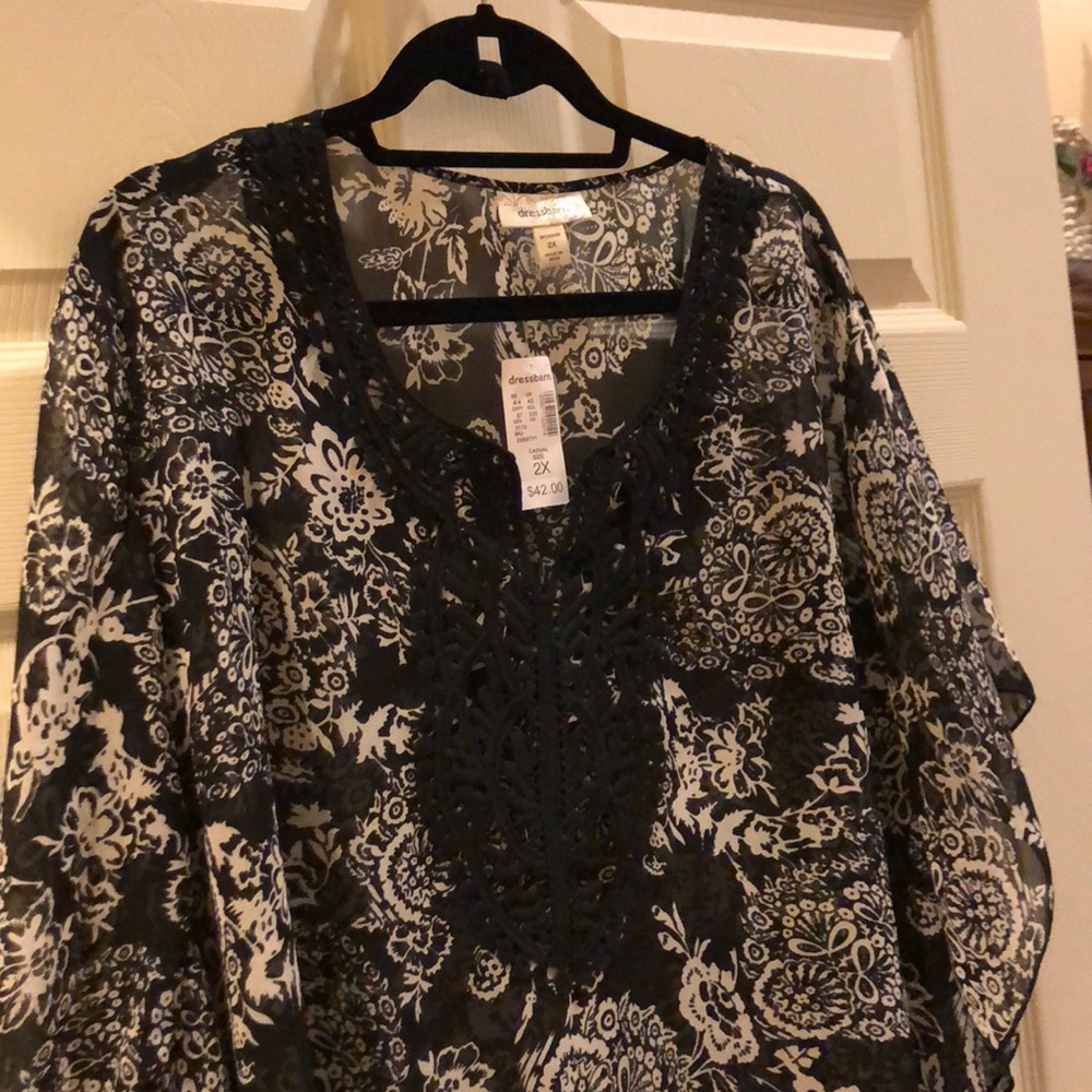 Dress Barn black and white caftan blouse